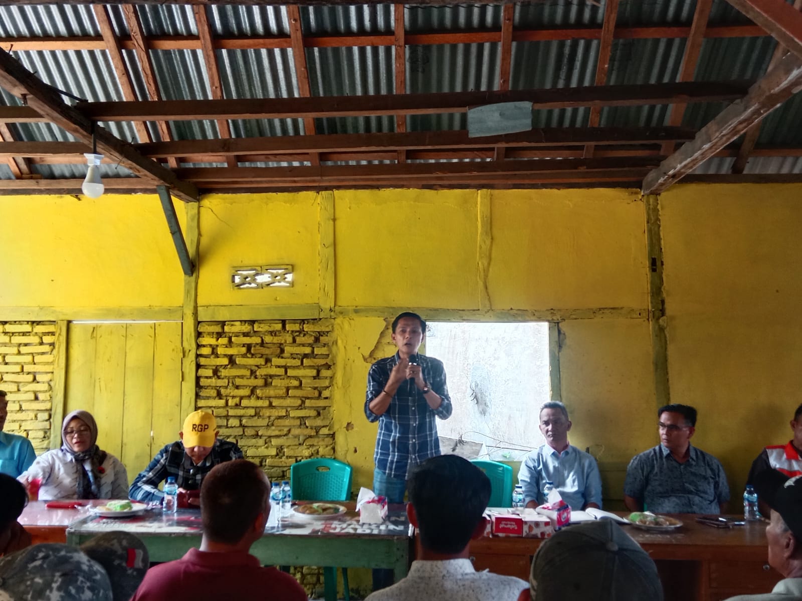 Jumpa Tim Pemenangan Di Kecamatan Tetap Pasangan Bakal Calon Bupati Dan ...